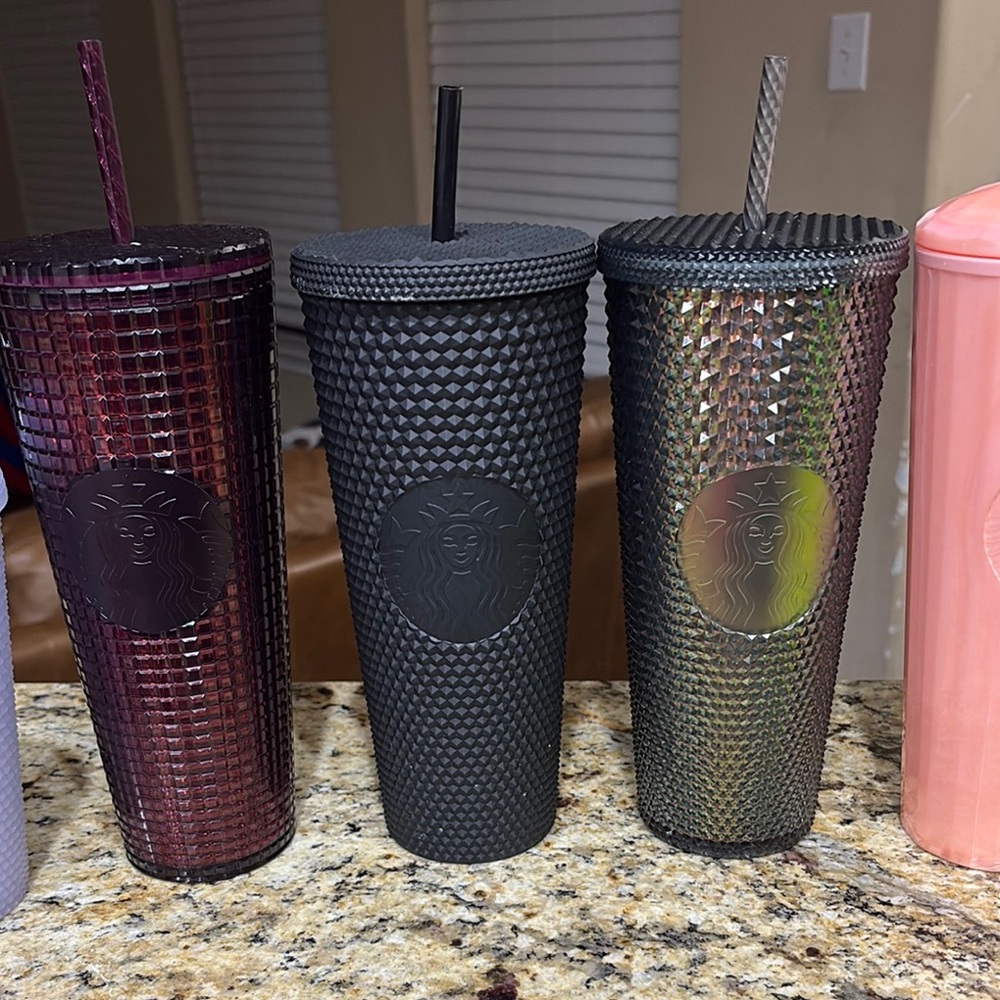Lot of 6 Starbucks cold cups
